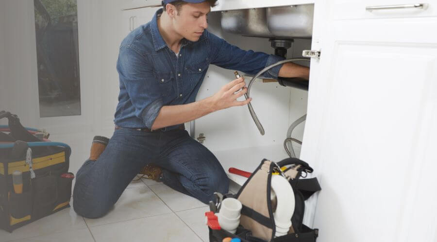 Expert burst pipe repair services in Mount Erie, IL